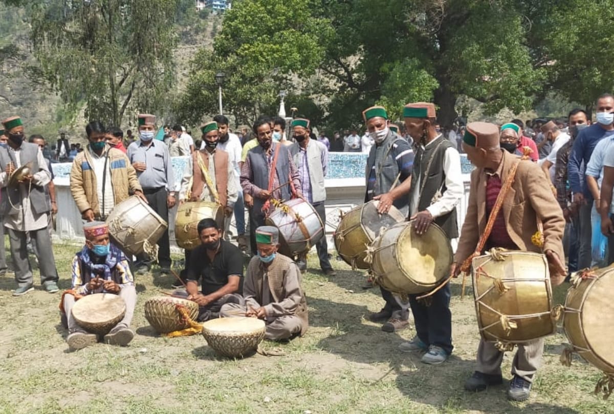 Virbhadra singh Demise: vikramaditya singh rajtilak in padam palace rampur bushahr riyasat