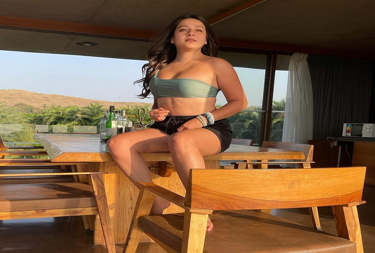 people trolled ichchapyarinagin priyal gour in a bold picture