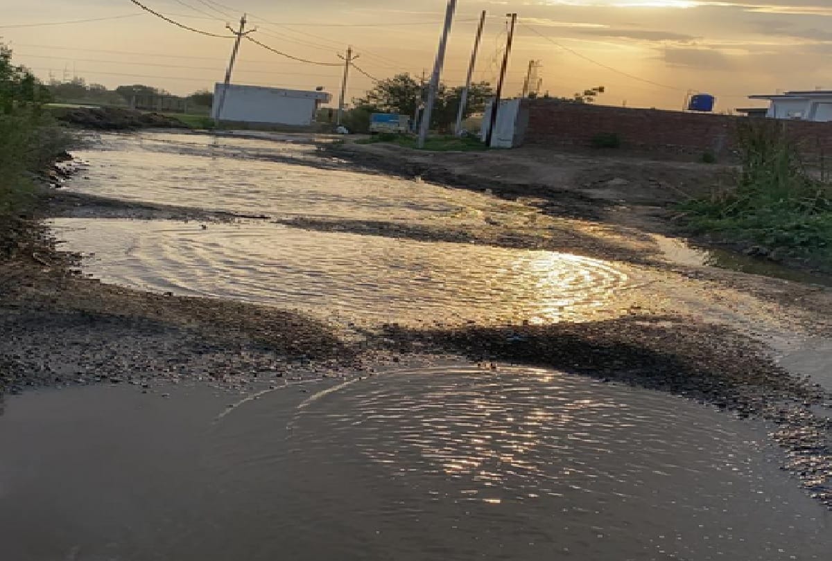 Jammu and Kashmir: Half an hour of rain caused waterlogging, water entered people's homes in low-lying areas