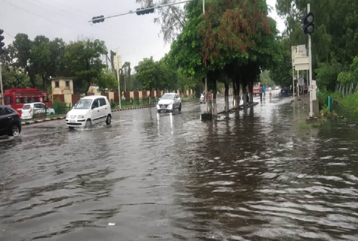 Jammu and Kashmir: Half an hour of rain caused waterlogging, water entered people's homes in low-lying areas