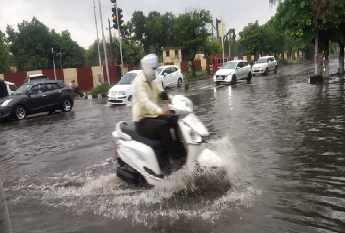 Jammu and Kashmir: Half an hour of rain caused waterlogging, water entered people's homes in low-lying areas