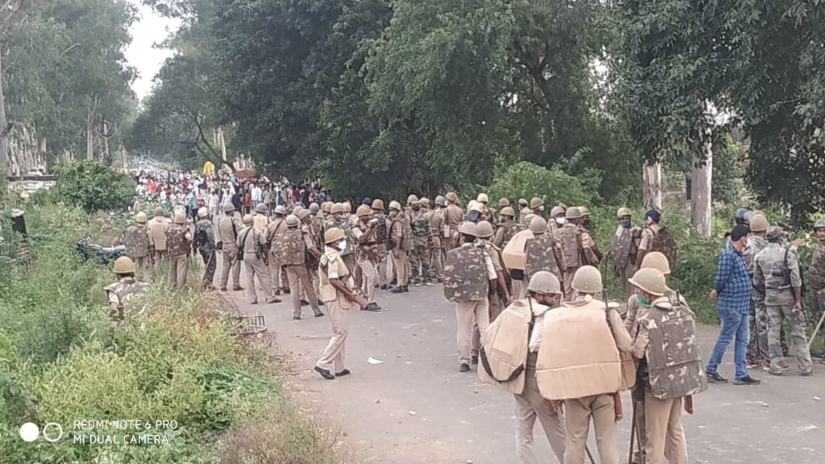 up block chief election 2021: Violence after block pramukh election results samajwadi party workers clashed with police in Sonbhadra
