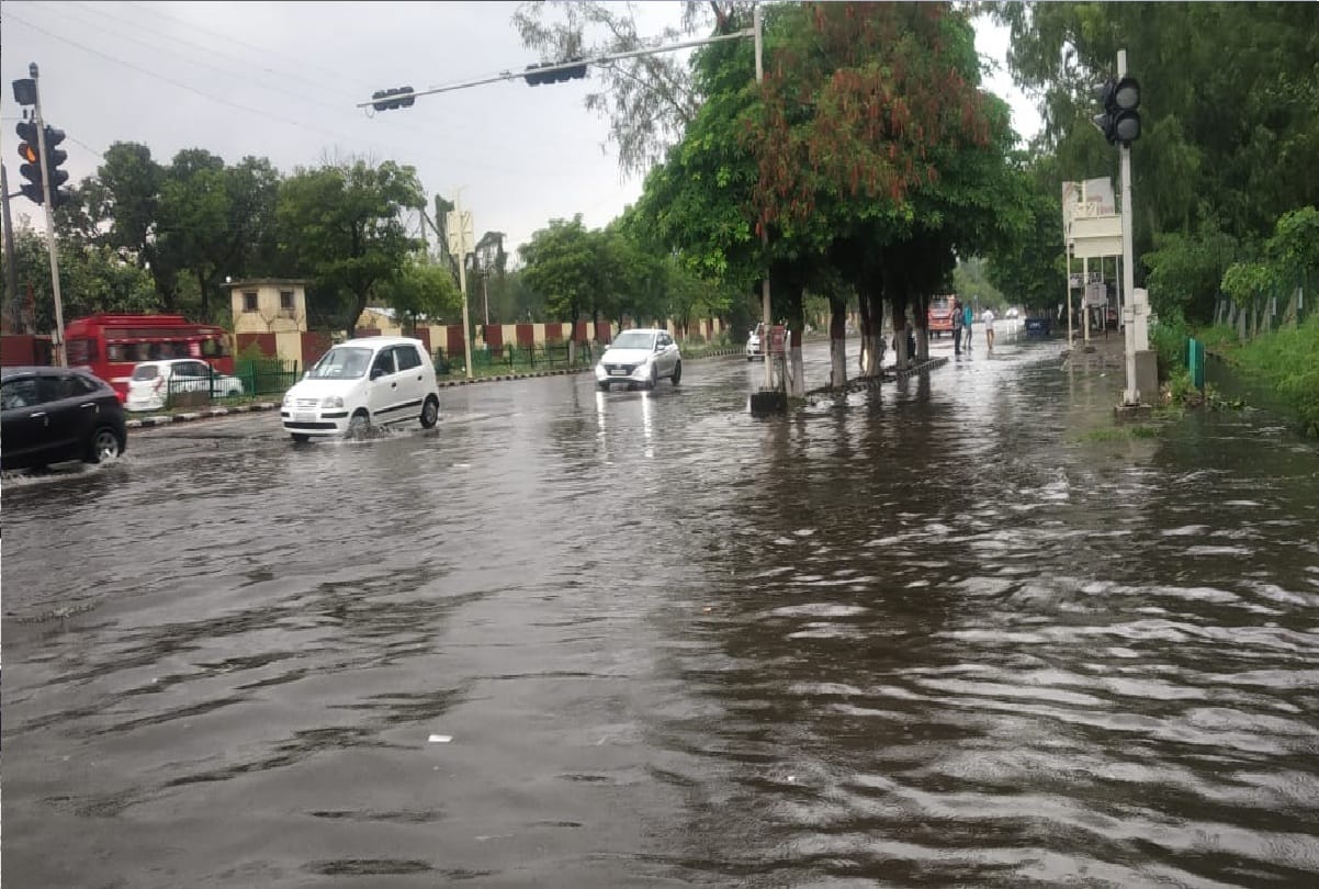 weather forecast jammu kashmir rain and landslide