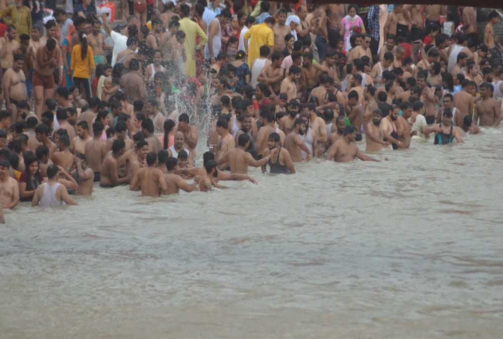 Uttarakhand Unlock: Tourist Huge Rush in Haridwar and Rishikesh , Hotels and paring Full  Photos