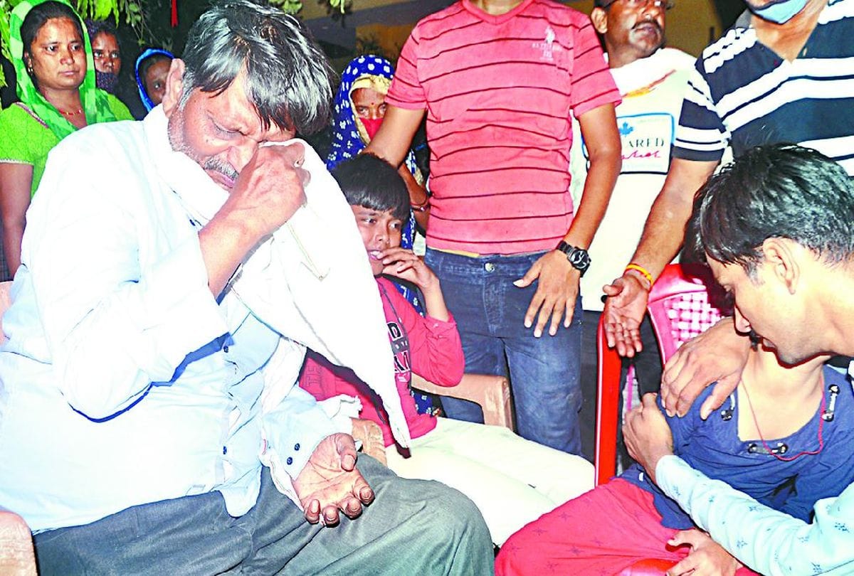 Agra 15 People Of The Family Of Drowned In Saryu River Seven Died Funeral Today