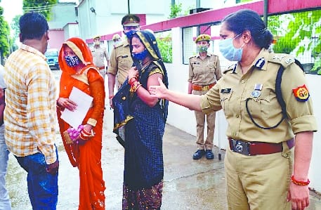 BJP lost in Dhaurahra, Behjam and Nighasan