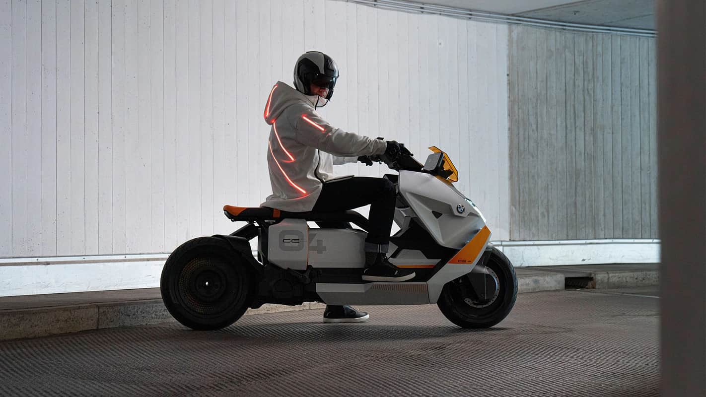bmw ce 04 electric scooter revealed know bmw ce 04 specification driving range and features