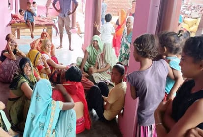 three farmers died in lightning strikes in firozabad