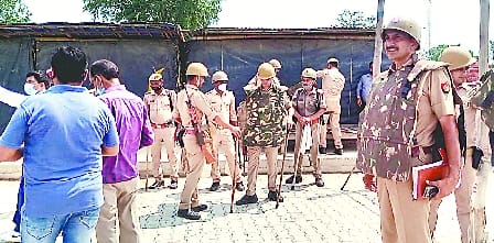 BJP and SP supporters clashed with voting, firing