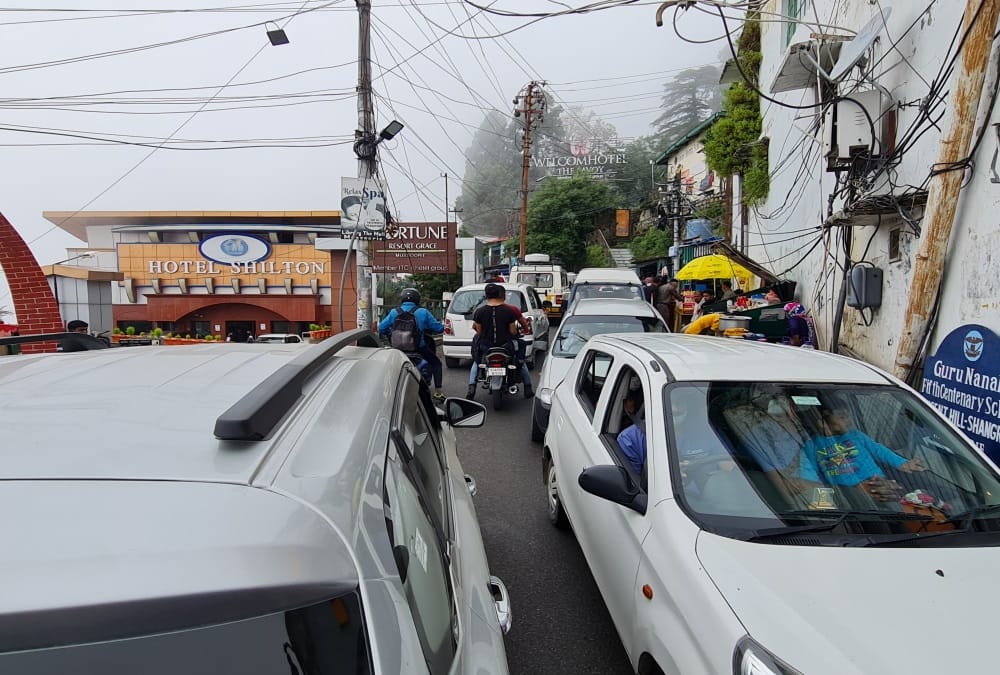 Uttarakhand Unlock: 1500 vehicles were returned after Traffic jam in Mussoorie and tourist Entry ban due to rise water in Kempty Falls