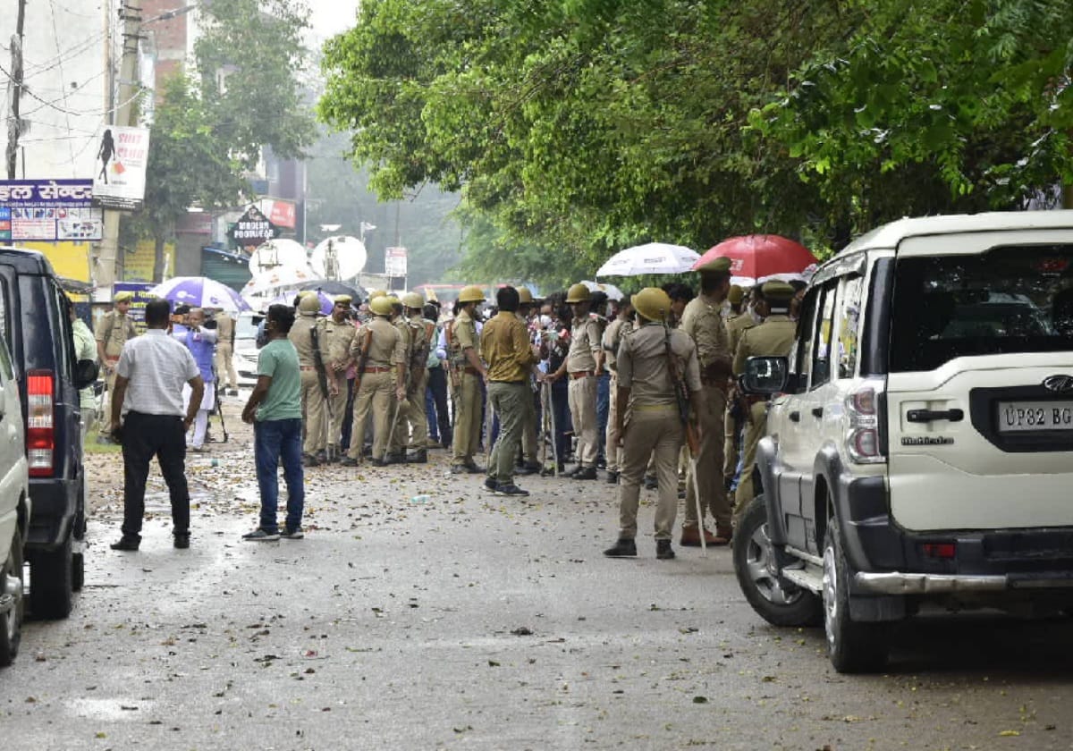 Two Al Qaeda terrorists arrested in Lucknow: On Independence Day, there was a plan to tremble with human bombs in many cities including Lucknow