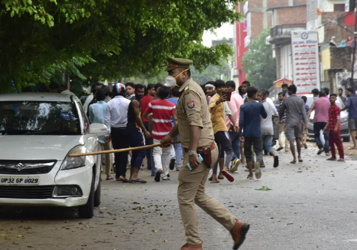 Two Al Qaeda terrorists arrested in Lucknow: On Independence Day, there was a plan to tremble with human bombs in many cities including Lucknow