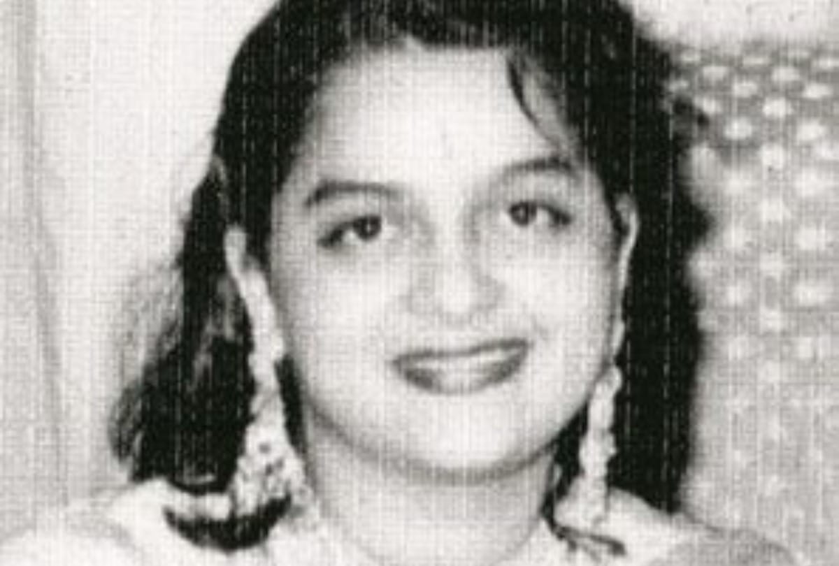 THESE ARE THE RELATIVES OF KAPOOR FAMILY KNOW DETAILS