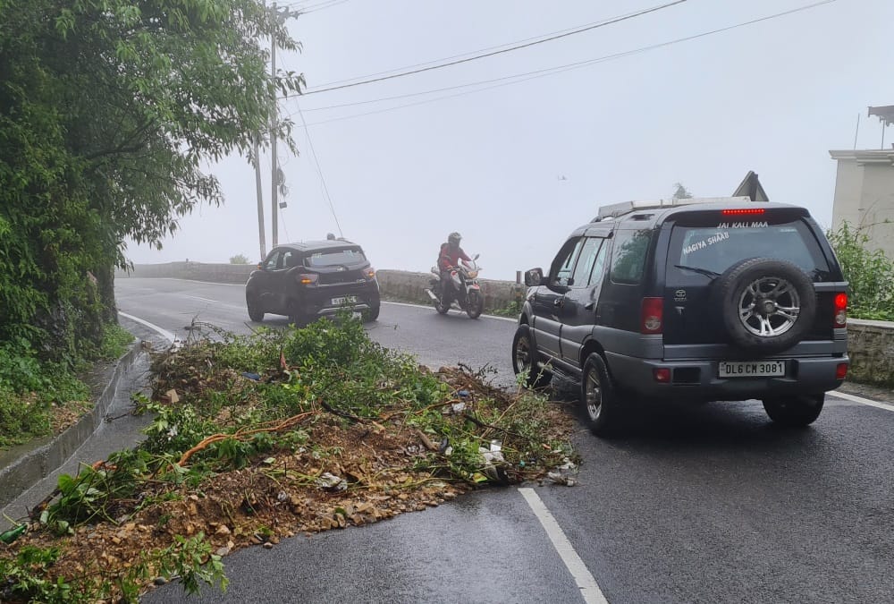 Mussoorie News: Debris filled in Kempty Falls after heavy rains and ban on tourists photos
