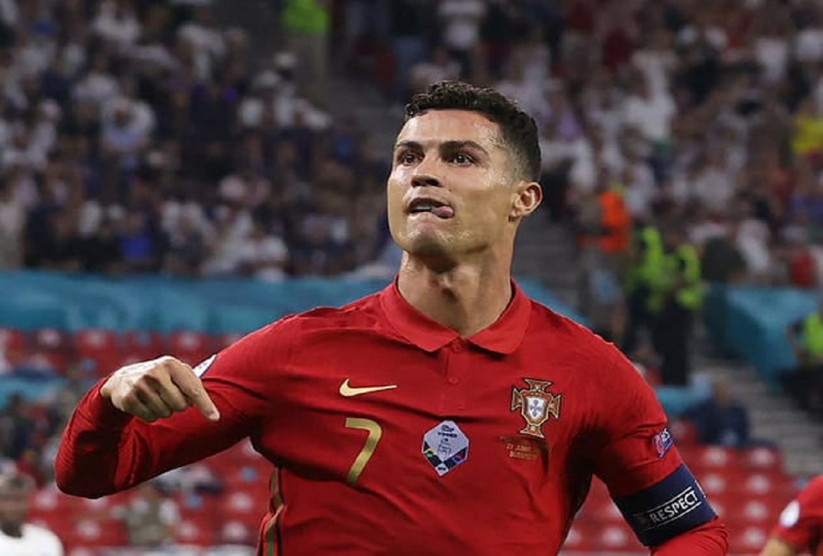 Euro 2020 Portugal Striker cristiano ronaldo got Golden Boot Award scored 5 goals in European Football Championship