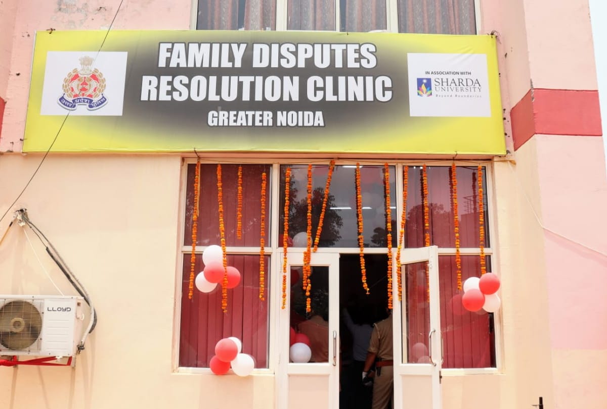 Greater Noida secret camera reveal truth ask divorce after 30 years from doctor husband