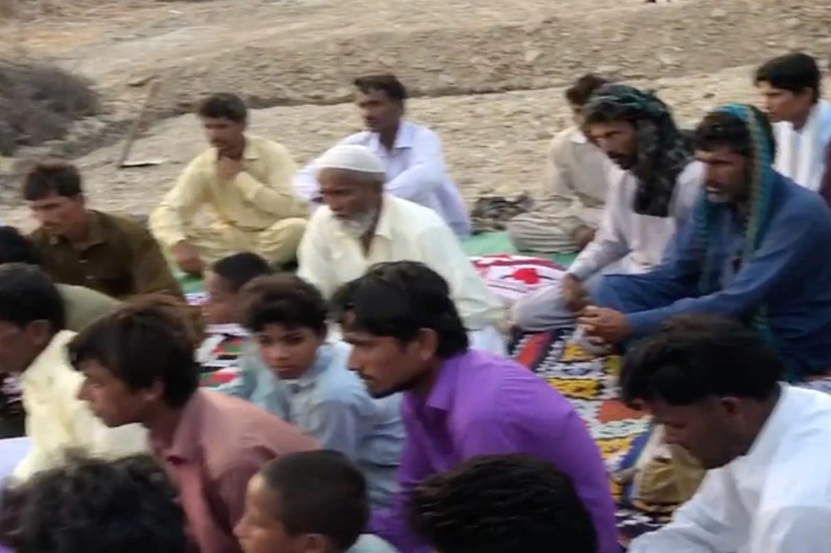 60 hindus forced to convert islam in sindh province pakistan video viral