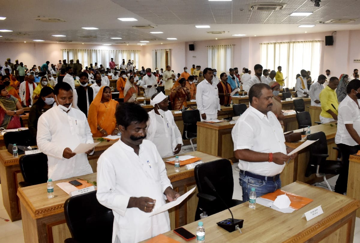 Sadhna Singh become Zila Panchayat adhyaksh for second time in Gorakhpur