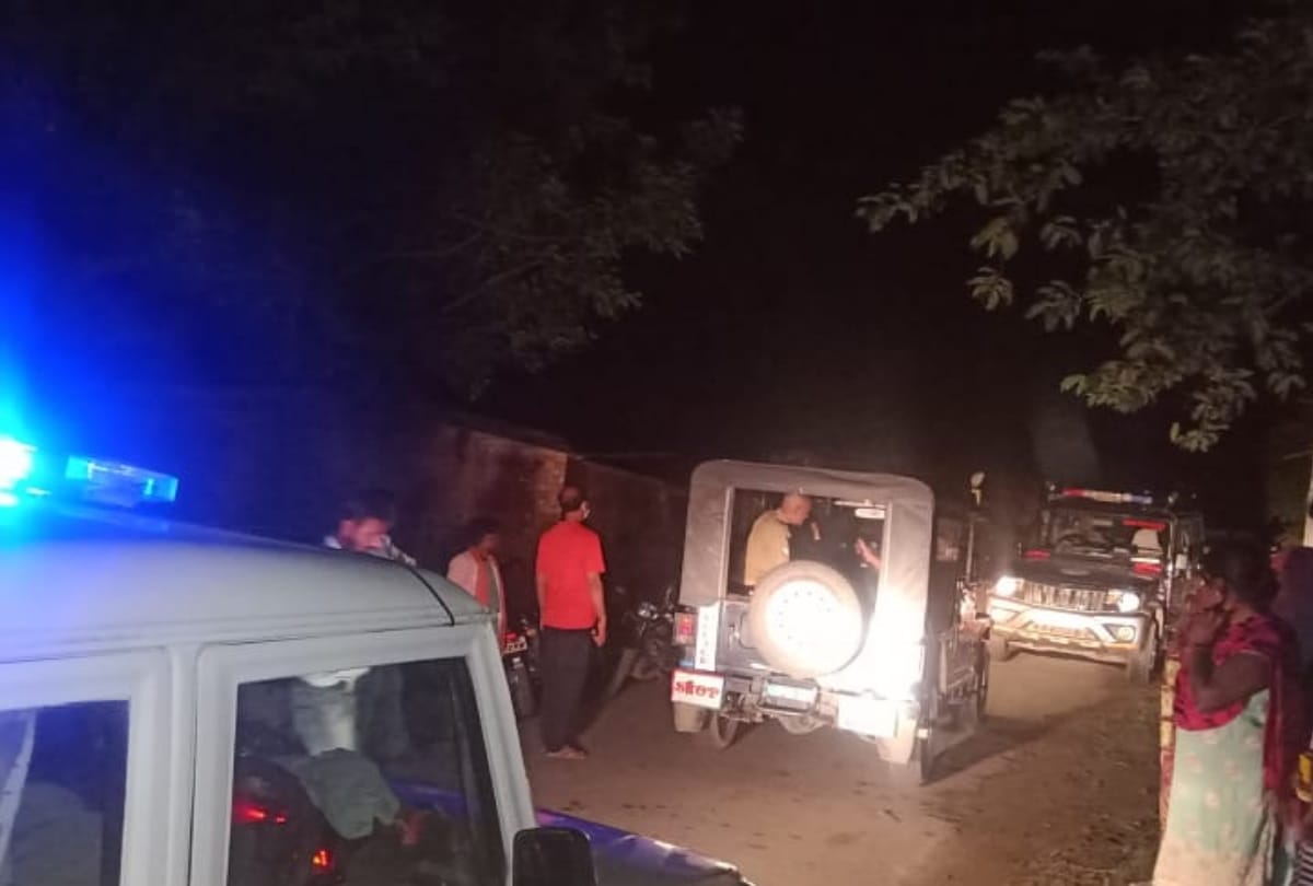 dead body of woman found on hanging in gorakhpur
