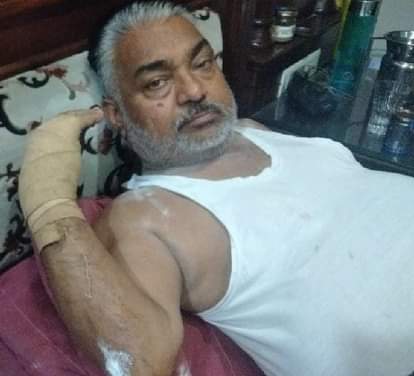 जख्मी हालत में विजय पुरवार।