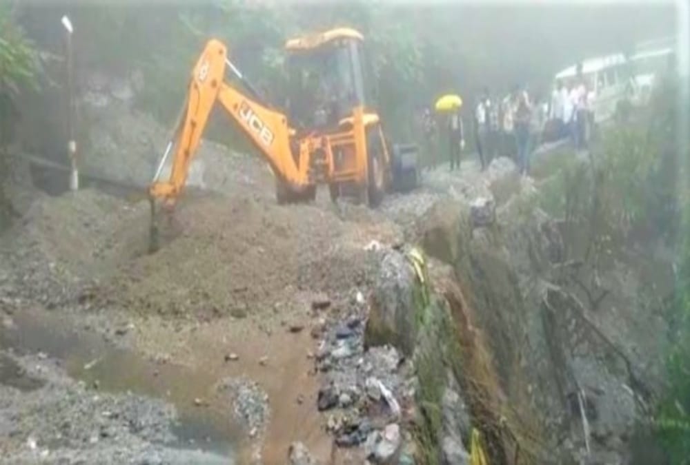 Mussoorie News: Debris filled in Kempty Falls after heavy rains and ban on tourists photos