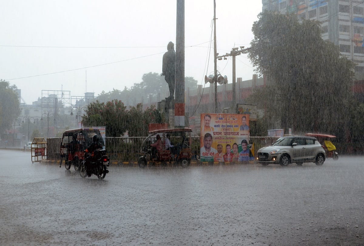 Heavy rain in Prayagraj 15.7 mm of rain, mercury rolled down