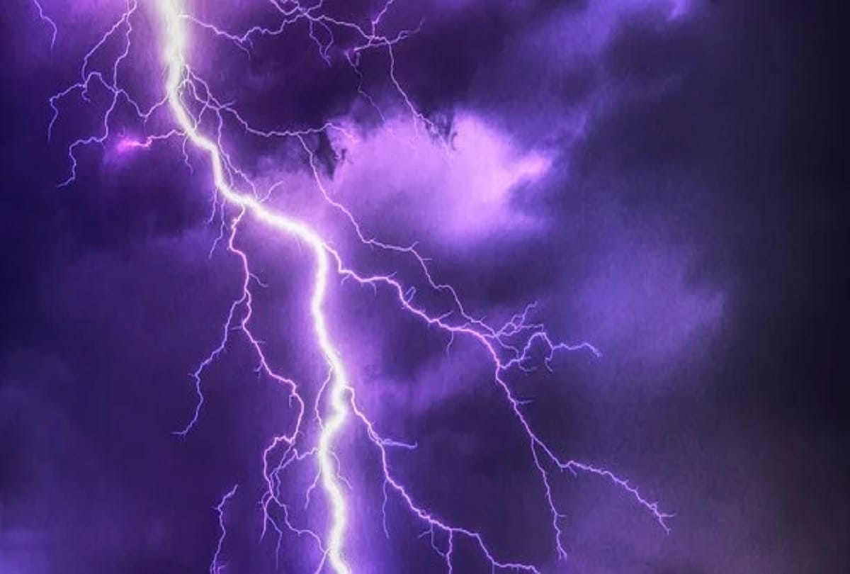 two died including teenager due to lightning in Ghazipur