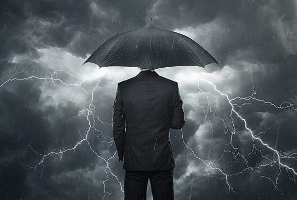 Lightning Strike Prevention Things to keep in mind in case of sky lightning