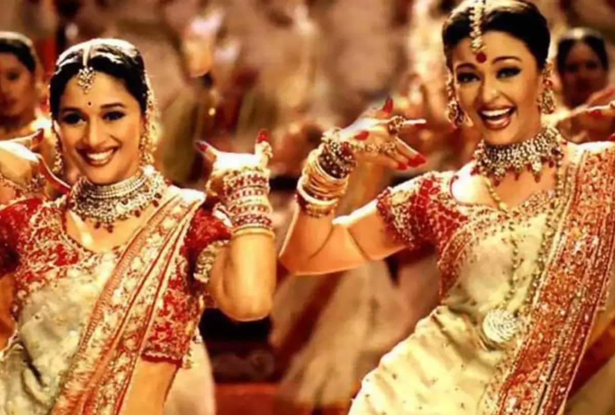 DIWALI SPECIAL: Memorable Bollywood Songs That You Need In Your Diwali Playlist