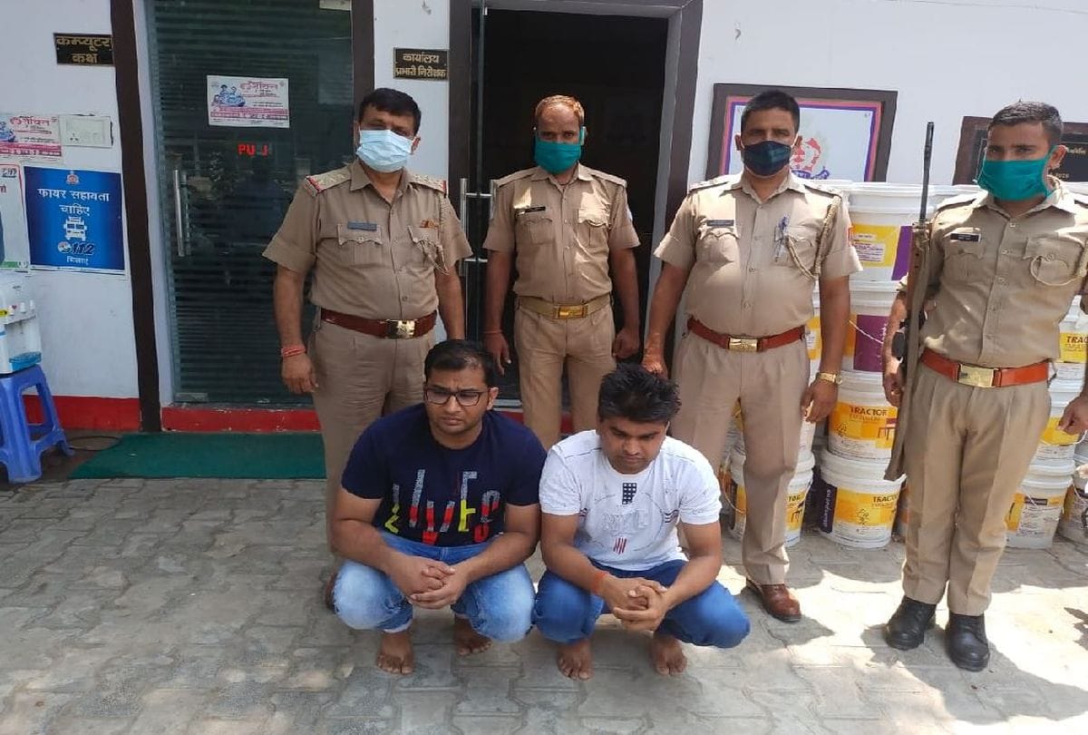 Police Constable Beat On Road By Two Youths Agra Crime News