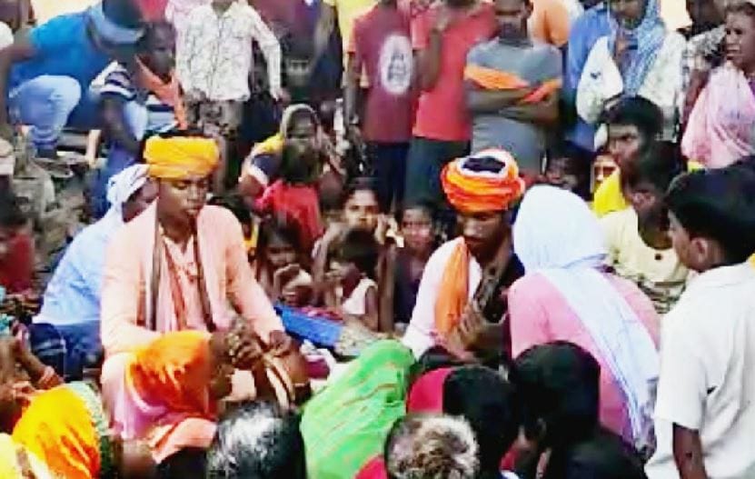 After fifteen years, the youth returned as a Jogi, the family did not agree to the attempt to stop
