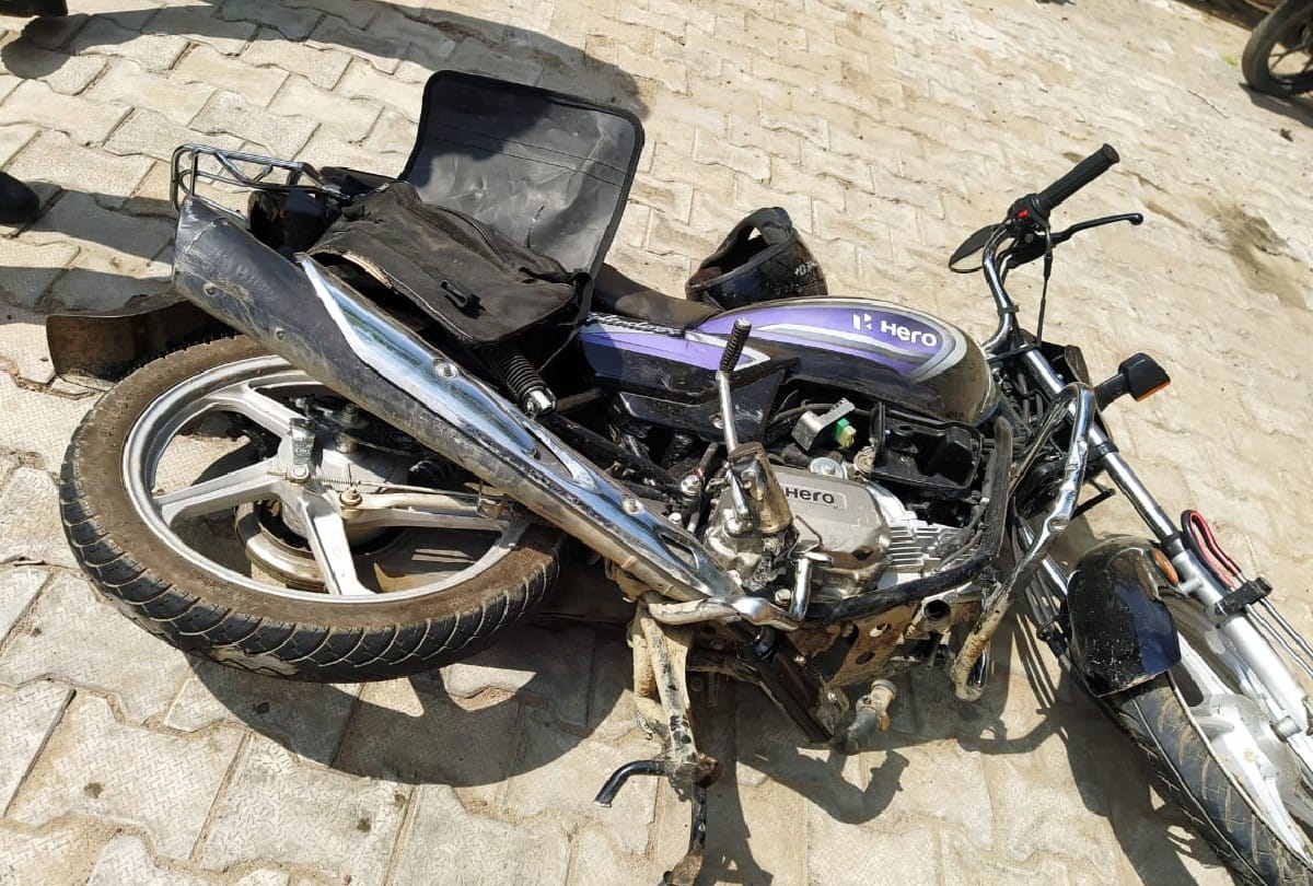 Three crushed to death by bus in Firozabad