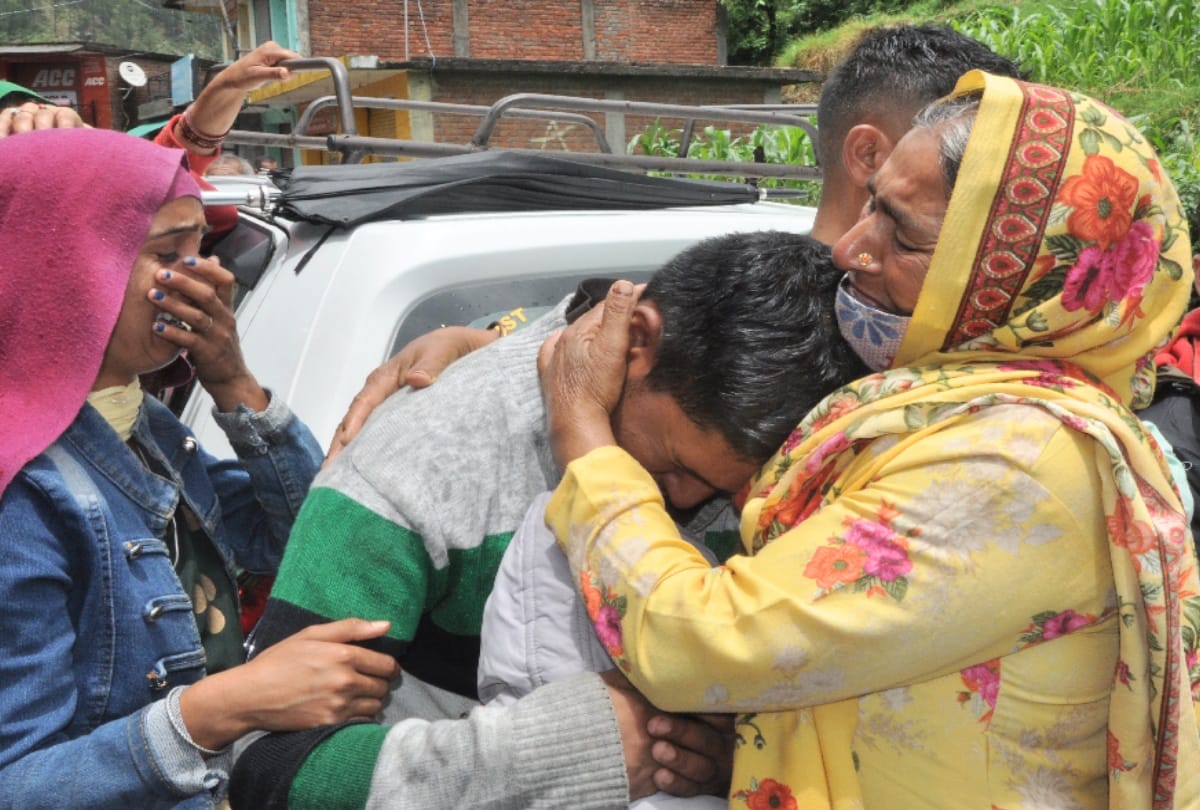 After saving 22 lives Bhim Singh along with his family washed away in the water in boh valley kangra himachal