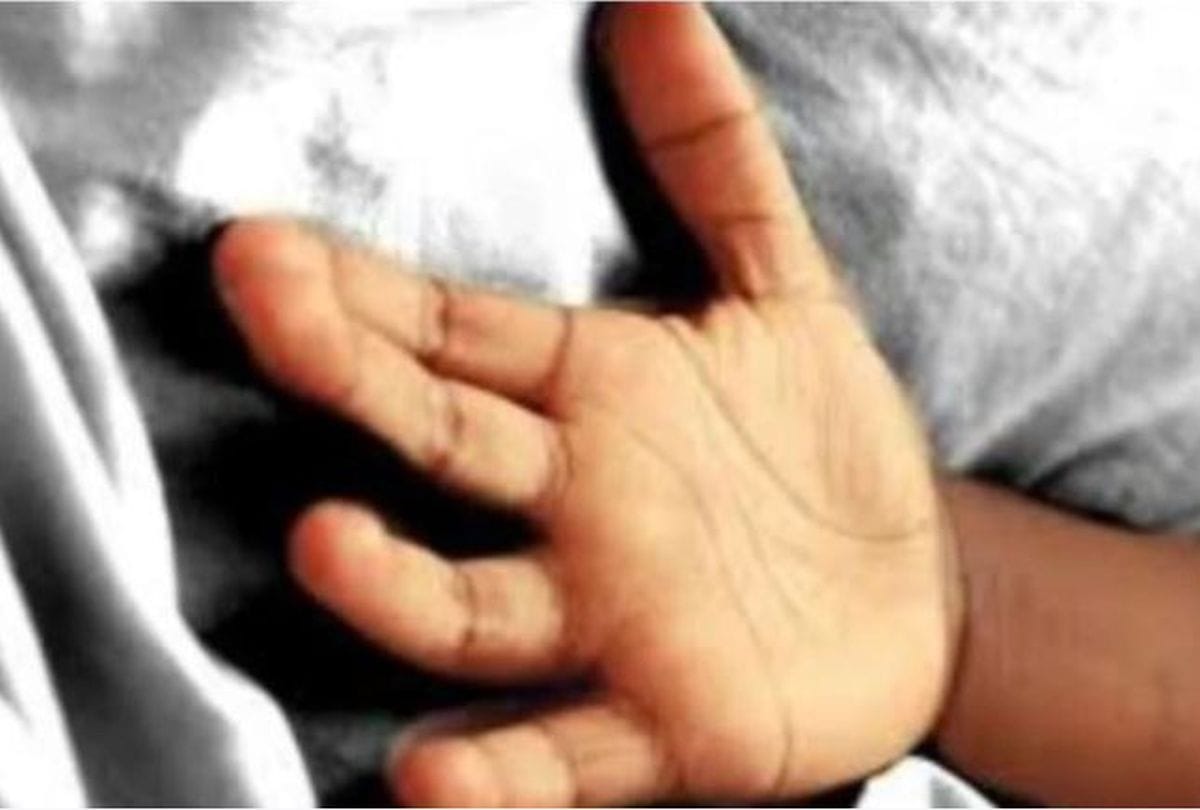 Three Year Old Boy Dies After Fell Down In Boiling Vegetable In Etah