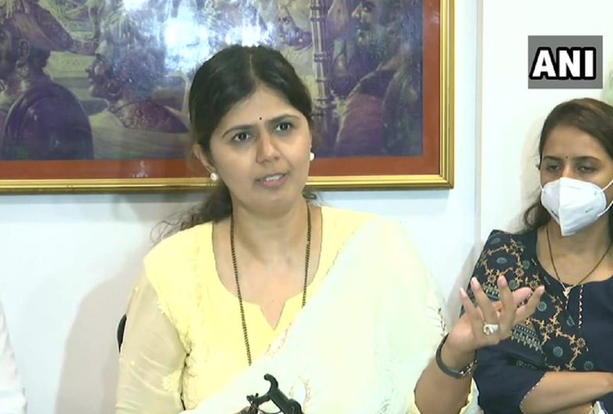 Pankaja Munde said - Not the right time for a crusade for principles, resignation of workers rejected