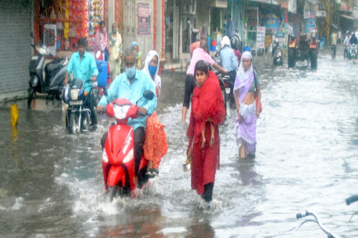 Monsoon: farmers feel relaxed after rain,  temperature in daytime in western up dropped by four degrees