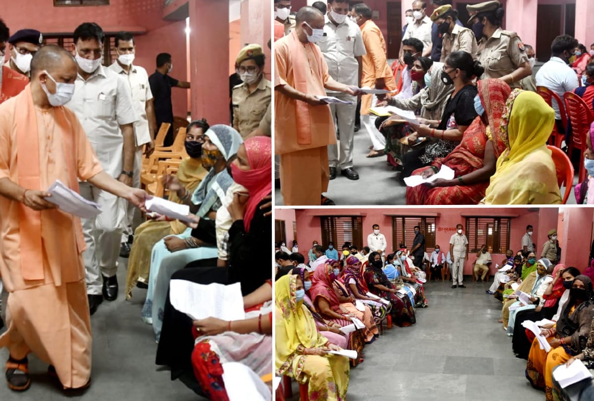 cm yogi janta darabar in Gorakhpur Gorakhnath temple