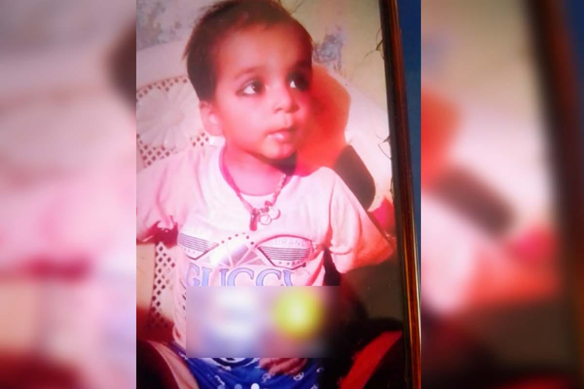 dead body of three years old son found floating in a drain in Meerut was missing from four days