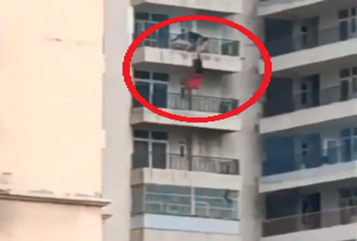 Wife jumps from ninth floor after dispute with husband in ghaziabad