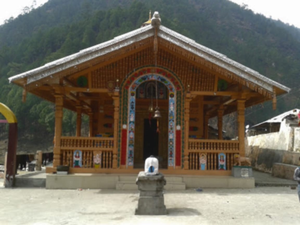 uttarakhand news: pokhu devta temple, where it is forbidden to see the lord