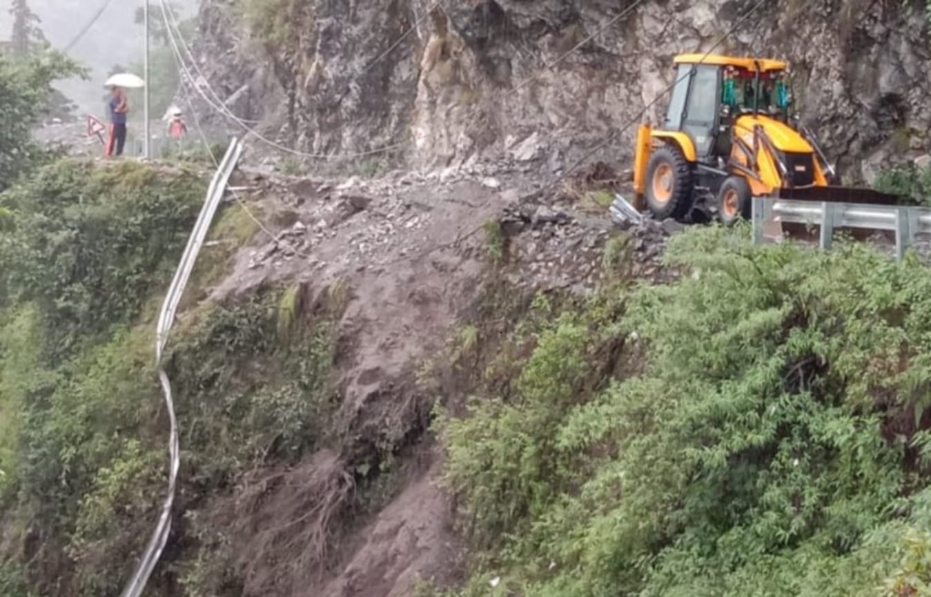 Uttarakhand Weather Update: 150 roads closed due to heavy rain