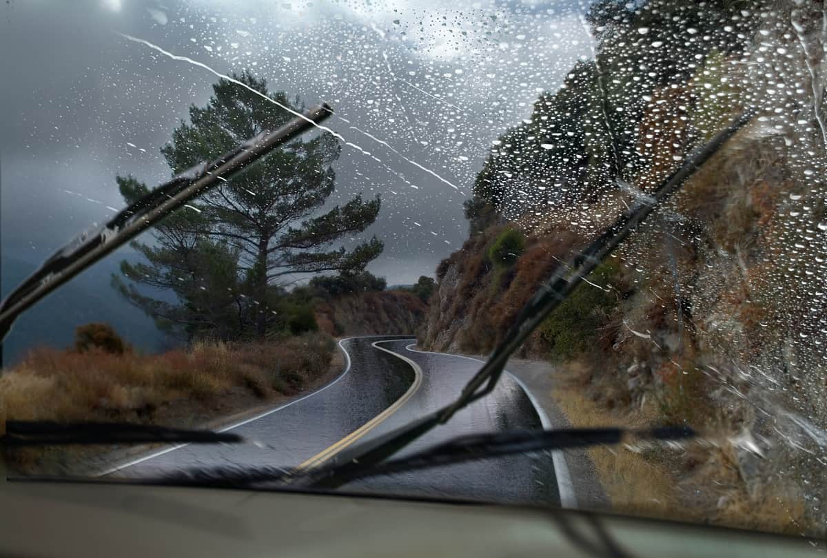 Tourist guide Take special care of these four things while travelling in the mountains during the rainy season