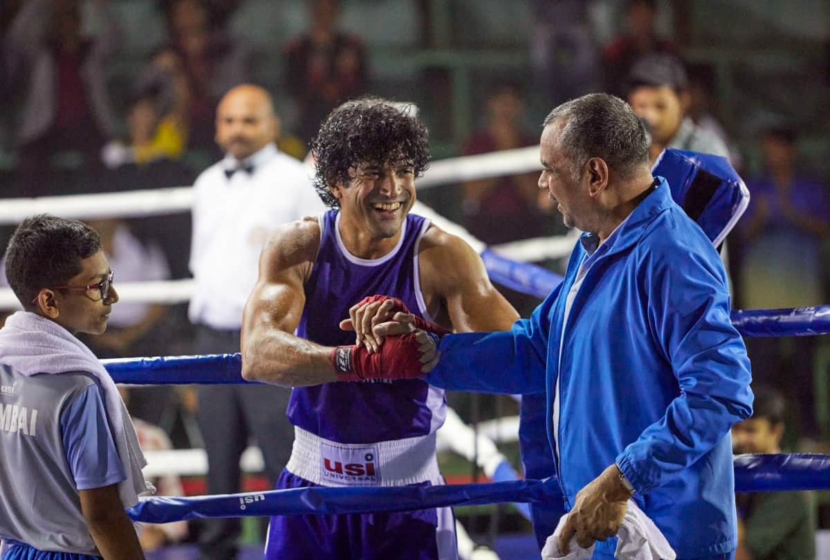 Toofaan movie Review by Pankaj Shukla Farhan Akhtar Rakeysh Om Prakash Mehra Mrunal Thakur Paresh Rawal