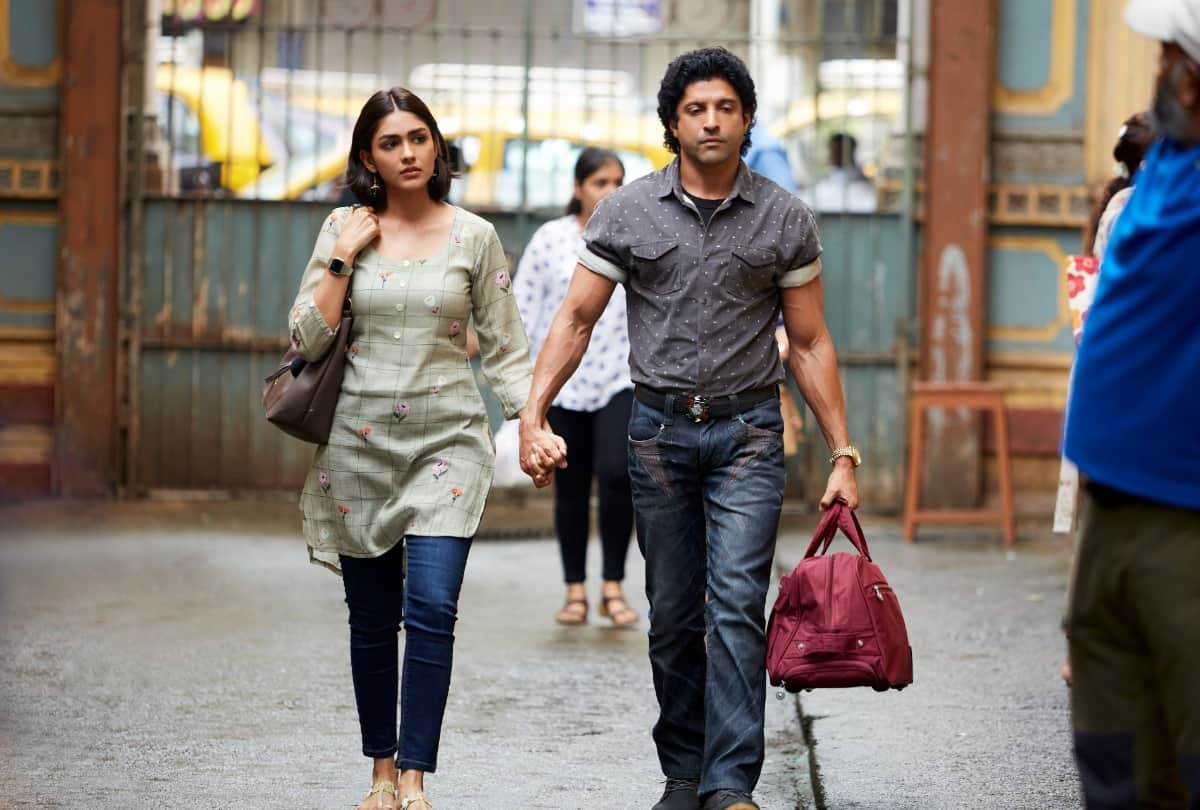 Toofaan movie Review by Pankaj Shukla Farhan Akhtar Rakeysh Om Prakash Mehra Mrunal Thakur Paresh Rawal