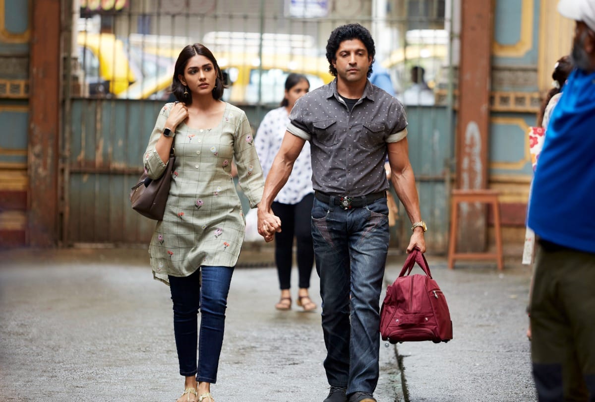 Farhan Akhtar Shares His Transformation Look For Film Toofaan Pictures Goes Viral