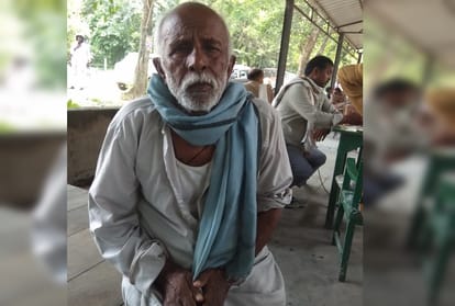 Story of old man Ramawadh from deoria will meet to Cm yogi adityanath due to dispute of land