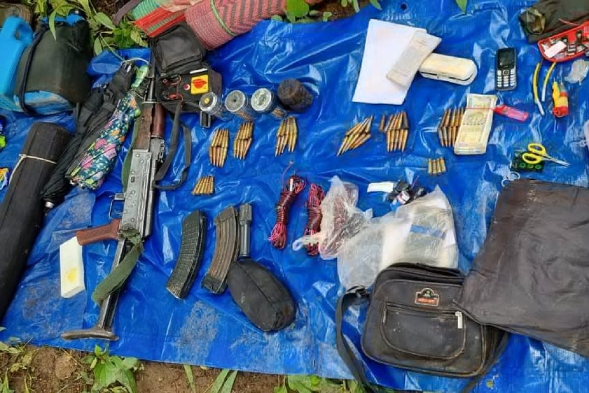 A Naxal carrying a reward of 15 lakh was killed in an exchange of firing with  security forces in Gumla