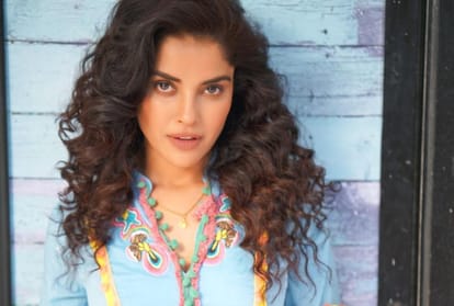 Actress Pia Bajpiee to Cast In Aniruddha Roy Chowdhury Upcoming Film After Loses Brother Due To Covid 19