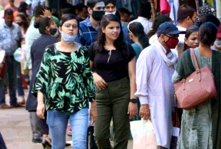 People forget mask and safe distancing in Chandigarh
