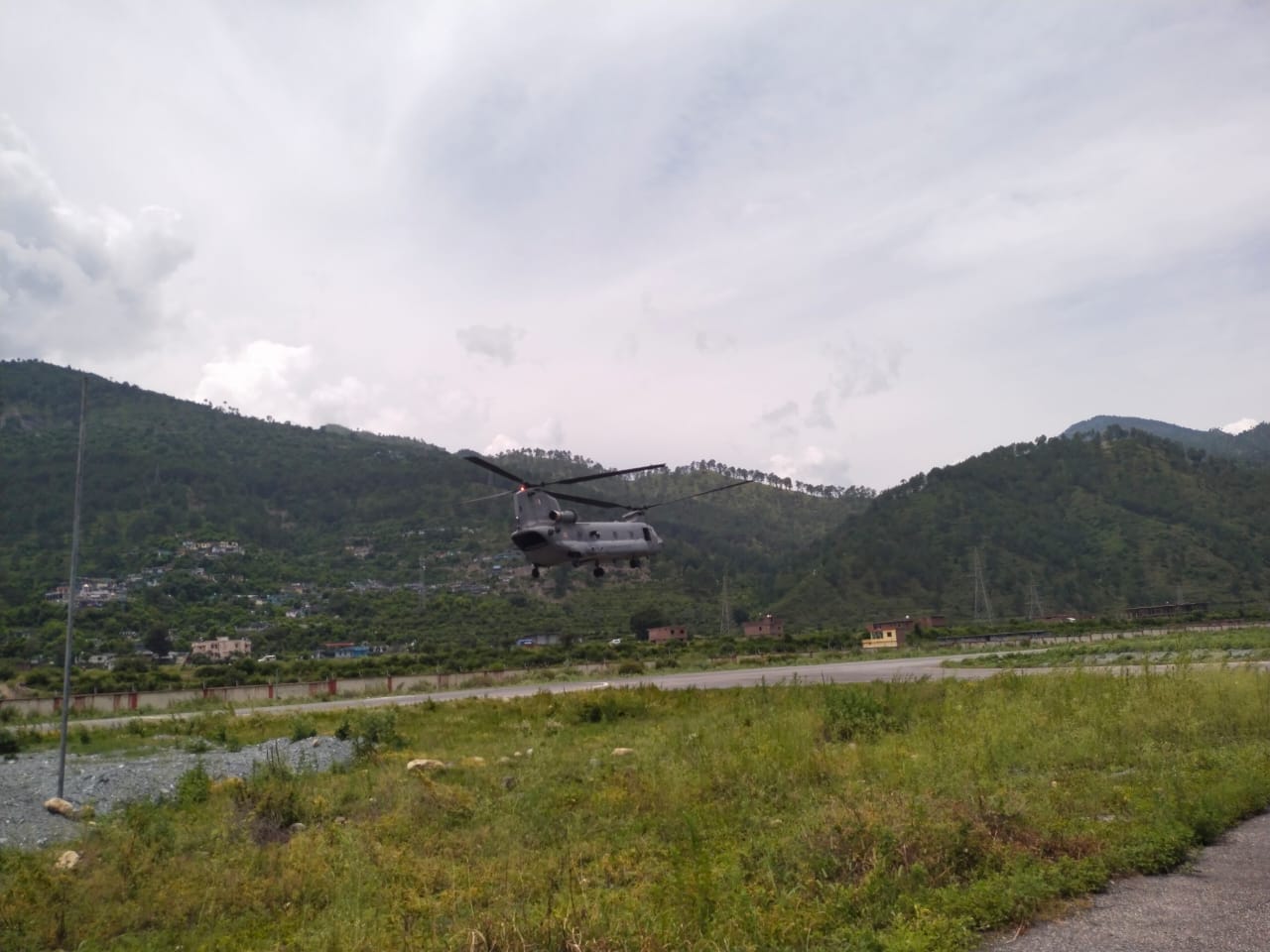 uttarakhand news: air force chinook helicopter arrived in uttarkashi for Indo-China border review, photos